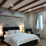 Lana Luxury Apartments- Center