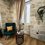 Lana Luxury Apartments- Center