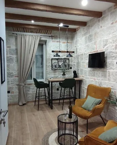 Lana Luxury Apartments- City Center Split *