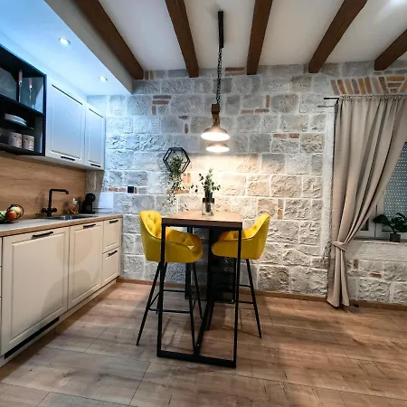 Lana Luxury Apartments- Center