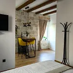 Lana Luxury Apartments- Center
