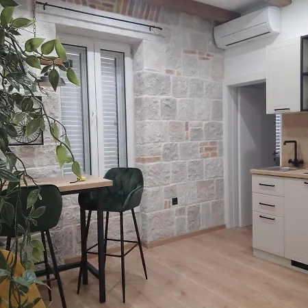 Lana Апартаменты