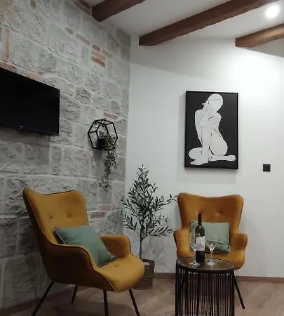 Lana Апартаменты *