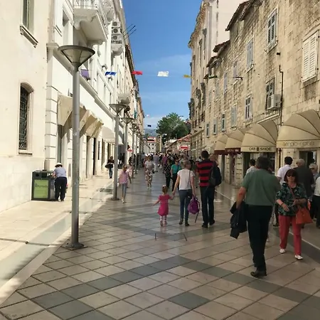 Lana Апартаменты